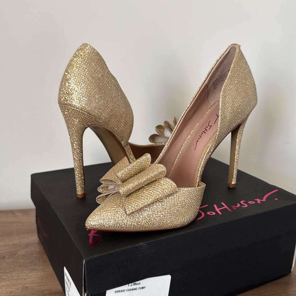 Betsy Johnson Gold Heels
